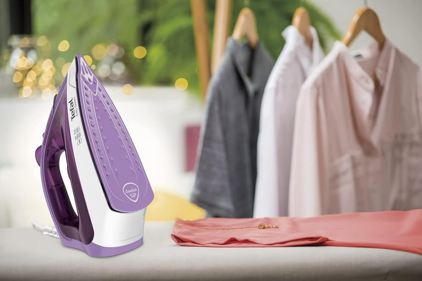Tefal 1200W Easy Steam Iron